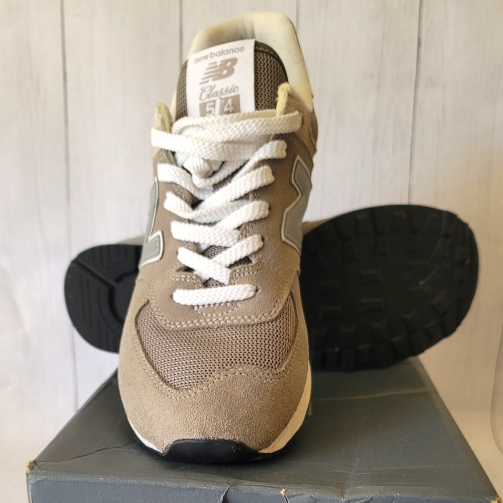 New Balance 574 Men's sz 8